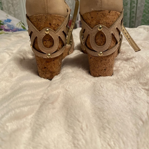 Beige wedges - Picture 2 of 3